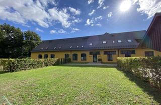 Wohnung mieten in 33397 Rietberg, Traumhafter Ausblick! 2 ZKB Wohnung mit Balkon auf Gut Rietberg