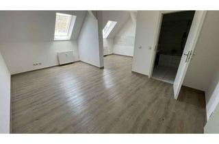 Wohnung mieten in Wittenberger Str., 09126 Bernsdorf, Frei ab 1.12.26 - Dachgeschoss * Designbelag + Wanne