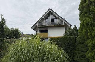 Wohnung mieten in 53604 Bad Honnef, Bad Honnef - Einzigartige Dachgeschosswohnung mit großen Fensterflächen und Balkon