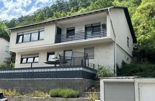 Einfamilienhaus kaufen in 74821 Mosbach, Marko Winter Immobilien: Mosbach- Einfamilienhaus mit Einliegerwohnung, Balkon und Terrasse