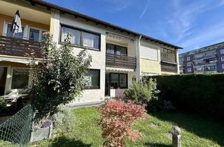 Haus kaufen in 83022 Ost, Charmantes Reihenmittelhaus mit Einzelgarage und viel Potenzial!