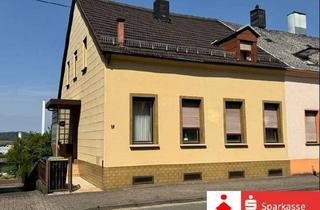 Haus kaufen in 66538 Neunkirchen, Großzügiges Familienhaus mit Gestaltungs-Potential – Ideal für kreative Handwerker