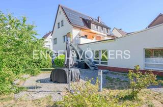 Einfamilienhaus kaufen in 70469 Feuerbach, Einfamilienhaus mit zwei Wohneinheiten mit PV-Anlage!