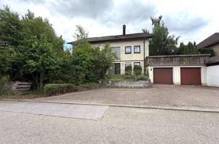 Haus kaufen in Schultheiß-Jäckle-Straße 19, 72290 Loßburg, Tolles Zweifamilienhaus * in Loßburg-Betzweiler