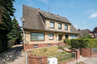 Anlageobjekt in 22869 Schenefeld, Mehrfamilienhaus mit 4 vermieteten Wohnungen, 4 Garagen und großzügigem Gartengrundstück