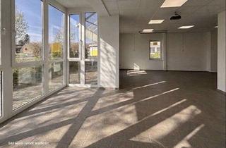 Gewerbeimmobilie kaufen in 83607 Holzkirchen, Helle Gewerbeeinheit mit Glaserker, Terrasse und 4 Stellplätzen – frei ab 01.01.2027