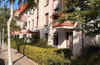 Wohnung kaufen in 01217 Leubnitz-Neuostra, Über den Dächern von Dresden – charmante 2-Zimmer-Dachgeschosswohnung mit Balkon & Tiefgarage