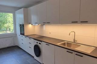 Wohnung mieten in Berliner Straße 12, 65760 Eschborn, Renovated 4-room apartment with fitted kitchen in a central location