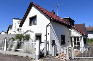 Einfamilienhaus kaufen in 76344 Eggenstein-Leopoldshafen, Freistehendes Einfamilienhaus im alten Ortskern von Eggenstein mit Bebauungs- und Gestaltungsoption