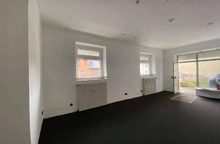 Geschäftslokal mieten in 35037 Marburg, Ladenfläche in der Nähe der Elisabethstraße und der Wehrdaer Straße mit drei Stellplätzen.