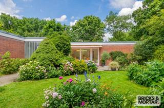 Haus kaufen in 63263 Neu-Isenburg, +++ Traumhaftes Bungalow mit großzügigem Garten und Blick ins Grüne +++