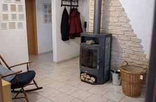 Wohnung kaufen in 63825 Schöllkrippen, Moderne Erdgeschosswohnung mit Garten & Kamin in Schöllkrippen