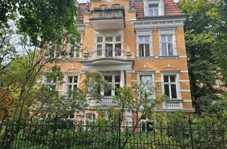 Wohnung kaufen in Tietzenweg 110, 12203 Lichterfelde, Villa Tietzen - Prachtvolle Villenetage zur Eigenrenovierung