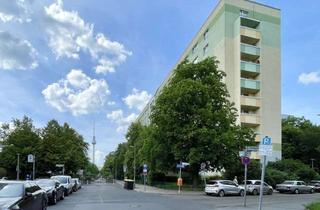 Wohnung kaufen in Singerstraße 110, 10179 Mitte, Vermietete 2-Zimmer-Wohnung mit Südbalkon nahe Alexanderplatz