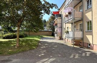 Wohnung kaufen in Crimmitschauer Straße 31, 08058 Zwickau, Zentrumsnahe 2-Raum-Whg.! Tageslichtbad, Balkon mit Blick ins Grüne; Vermietet!