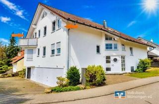 Wohnung kaufen in 72820 Sonnenbühl, Gemütliche 3-Zimmer-Dachgeschosswohnung mit Balkon und Garage in Sonnenbühl-Undingen