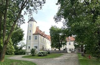 Wohnung kaufen in 85104 Pförring, Wohnen in einem Schloss!