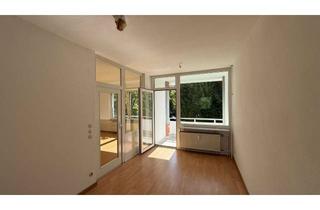 Wohnung kaufen in 65824 Schwalbach, Helle und frisch renovierte 2,5-Zimmer-Wohnung mit viel Tageslicht sofort bezugsfähig