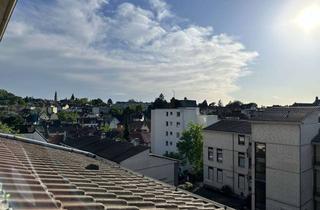 Wohnung kaufen in 69469 Weinheim, Über den Dächern von Weinheim: Großzügige 2-Zimmerwohnung mit Altstadtblick, Balkon & Tiefgaragenste