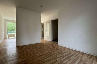 Wohnung mieten in Parkstr. 10, 16761 Hennigsdorf, Schöne 3-Zimmerwohnung mit Terrasse am Stadtbad Hennigsdorf