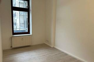 Wohnung mieten in Lilienstraße 39, 04315 Neustadt-Neuschönefeld, 4 Zi. Wohnung Alles Renoviert, BALKON, EBK, LAMINAT! WANNENBAD