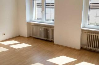 Wohnung mieten in Werth 75, 42275 Barmen, Stilvolle 2-Zimmer-Altbauwohnung mit EBK & Schwebebahn-Nähe