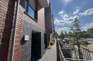 Wohnung mieten in Ratzeburger Allee 7b, 23564 St. Jürgen, Wohnen über den Dächern von Lübeck mit eigener Dachterrasse