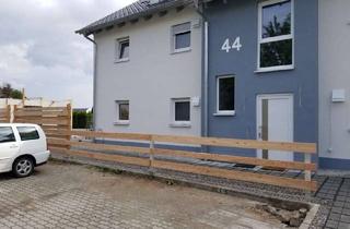 Wohnung mieten in Faust-Von-Stromberg-Str. 44, 91056 Dechsendorf, 2 Zimmer Erdgeschoss-Wohnung mit Garten