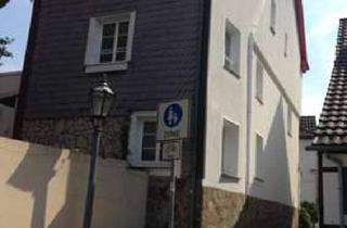 Wohnung mieten in 45239 Werden, Einfamilienhaus in Essen-Werden Altstadt mit schöner Einbauküche, großer Garage und Dachterrasse