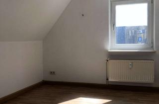 Wohnung mieten in Leipziger Straße 11, 04552 Borna, gemütliche 3- Raumwohnung im Dachgeschoß LZS 11 / DG rechts