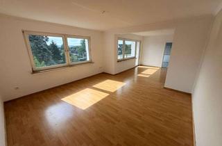 Wohnung mieten in Varenholzstraße 118, 44869 Höntrop, Gepflegte 3-Zimmer-Wohnung mit Balkon in Bochum