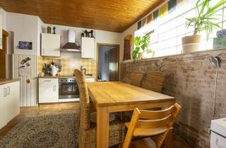 Haus kaufen in 68259 Feudenheim, Vielseitiges Ein-Zweifamilienhaus mit Ausbaupotenzial, charmantem Garten und Werkstatt