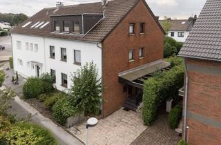 Doppelhaushälfte kaufen in Mautpfad 16, 40764 Langenfeld, Dreifamilienhaus als Doppelhaushälfte in bester Lage von Langenfeld Immigrath