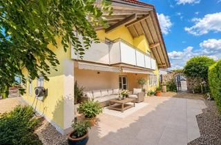 Haus kaufen in 88289 Waldburg, Unternehmer aufgepasst: Zwei Wohnungen, große Halle, Büros und viel Platz bei Ravensburg