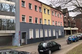 Haus kaufen in Gasthausstr. 10, 41061 Mönchengladbach, Renditeobjekt mit viel Potenzial - 7 Wohnungen, 11 Garagen und eine große Gewerbeeinheit !!