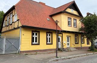 Haus kaufen in Meisterstraße 12, 17291 Gramzow, Üppiges Wohnangebot in ruhiger Ortslage von Gramzow (UM)