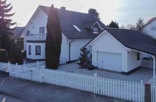 Haus kaufen in 16303 Schwedt, Exklusives 6-Zimmer-Anwesen mit Wintergarten, Sauna & Weinkeller in Schwedt/Oder OT Meyenburg