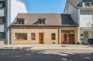 Anlageobjekt in 50354 Hürth, Charmantes Einfamilienhaus mit großzügigem Grundstück und attraktivem Entwicklungspotenzial in Hürth