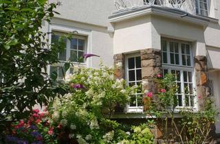 Immobilie mieten in Maria-Theresia-Allee 28, 52064 Aachen, Charmante Wohnung in Altbau mit besonderem Flair, komplett möbliert!