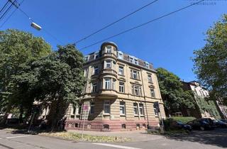 Wohnung kaufen in 70372 Bad Cannstatt, Vielseitiges Altbaujuwel: Umnutzungspotenzial für 1–3 Wohnungen