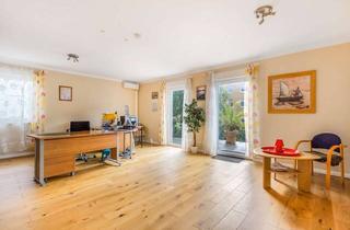 Wohnung kaufen in 12555 Köpenick, Großzügige 3-Zimmer-Wohnung mit Balkon und flexibler Raumstruktur