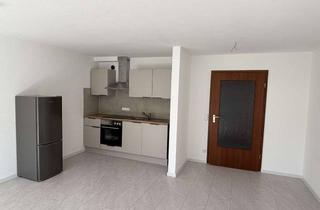 Wohnung mieten in 71229 Leonberg, Erstbezug nach Komplettrenovierung: 1-Zimmer-Wohnung in Leonberg für Single/Berufspendler mit Balkon