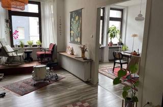 Wohnung mieten in Waldhausener Straße 223, 41061 Waldhausen, Helle, großzügige 110 qm Altbauwohnung mit überdachter Südterrasse