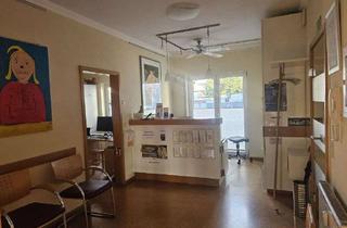 Büro zu mieten in 76547 Sinzheim, Nach Vereinbarung frei: Büro / Praxis in Sinzheim, EBK, Empfang, bei Bedarf möbliert, 3 Parkplätze