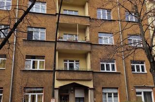 Anlageobjekt in 12167 Berlin, MFH perfekt für WG-Vermietung mit weiterem Ausbaupotential im Dach und Garten!!