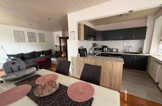 Wohnung kaufen in 52445 Titz, Großzügig wohnen, nachhaltig investieren: Vermietete 3-Zimmer-Wohnung mit großer Terrasse in Titz.