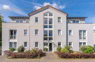 Wohnung kaufen in 51145 Urbach, Renoviert & Bezugsfrei * Helle 2 Zi.-DG-Wohnung * umlaufende Terrasse, TG-Stellpl. & EBK