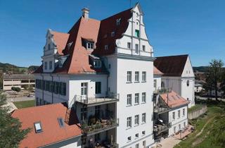 Wohnung kaufen in 86381 Krumbach, Herrschaftliches Wohnen im Schloss Niederaunau: Stilvolle 2-Zimmer-Wohnung mit Aufzug & moderner Hau