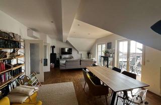 Wohnung kaufen in 85051 Ingolstadt, Traumhafte 4-Zimmer-Dachgeschosswohnung mit Top-Ausstattung in ruhiger Lage in Ingolstadt-Haunwöhr