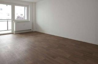 Wohnung mieten in Makarenkostraße 33a, 17491 Schönwalde II, Komplett sanierte Wohnung mit Balkon und Aufzug